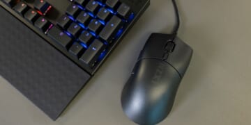 NZXT Lift 2 Symm Review: An Efficient, Lightweight Gaming Mouse