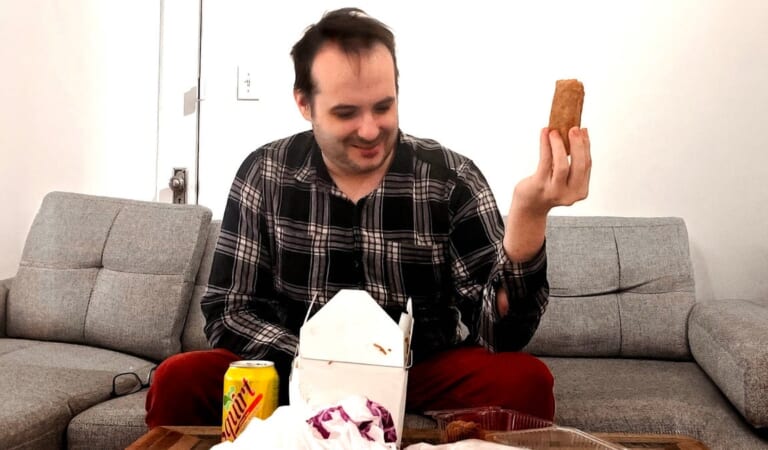 Extra Egg Roll Thrown In By Mistake Becomes Man’s Sole Reason For Living